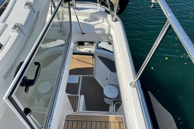  Yacht Photos Pics Fathom Yachts 40, 2007 model, showcasing sleek deck design and open cabin view.