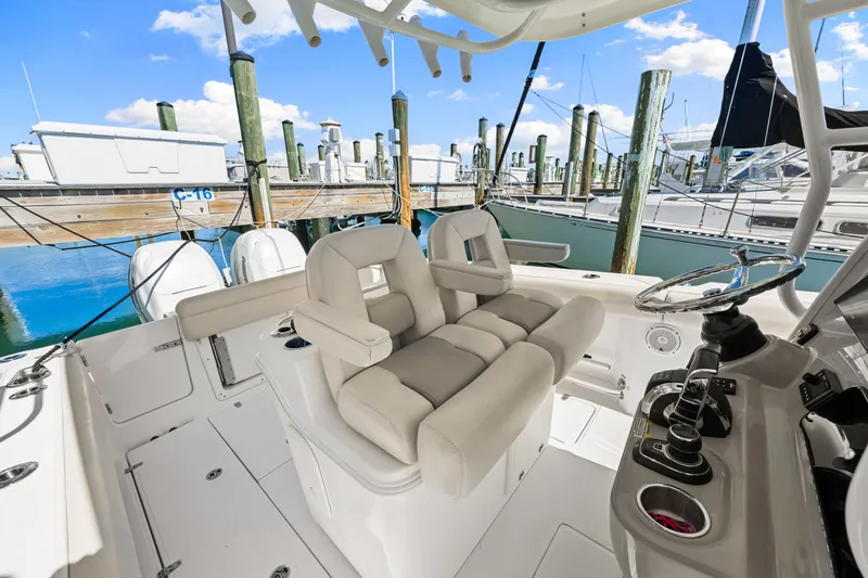  Yacht Photos Pics 2017 Boston Whaler 280 Outrage boat interior at marina.