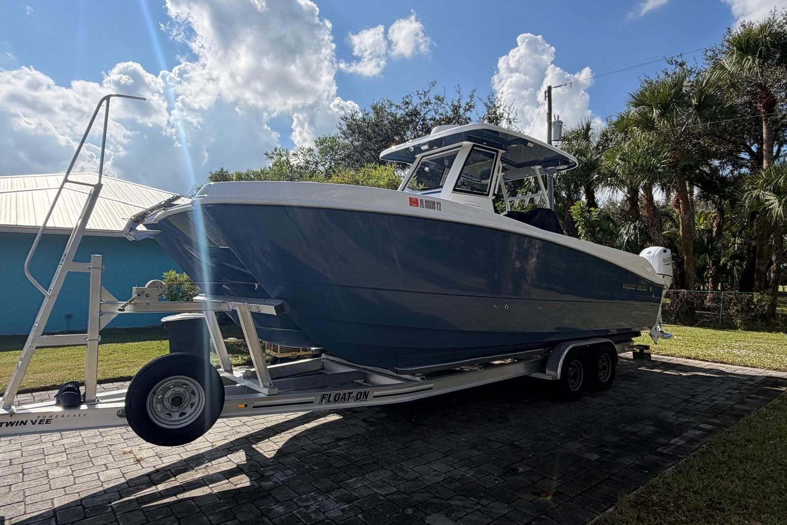 Twin Vee 260 GFX2 CC