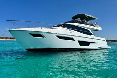 Ferretti Yachts 500