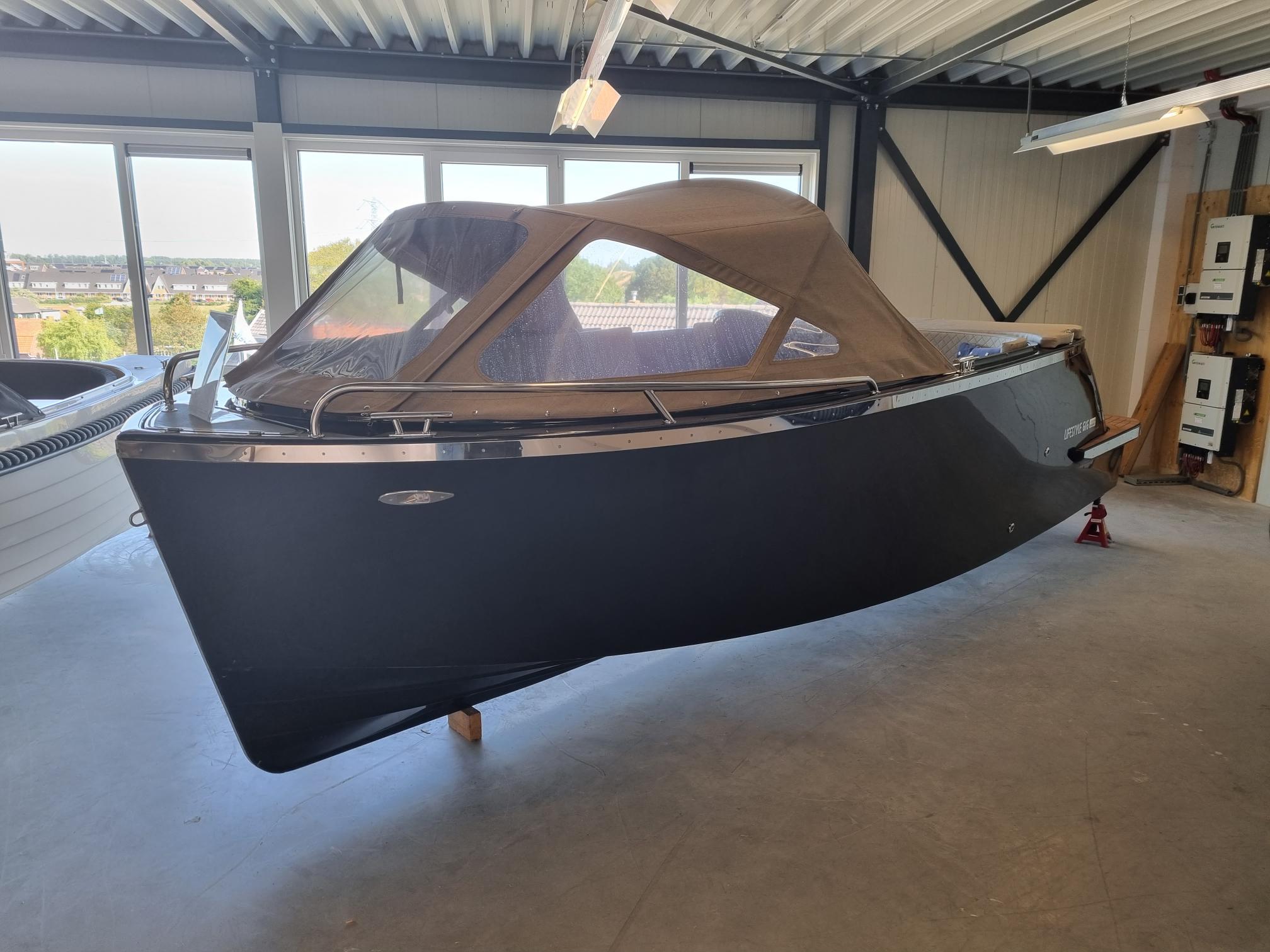 2022 Lifestyle 616 Tender VOORRAAD