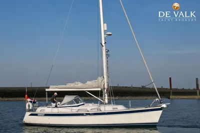 Hallberg-Rassy 37