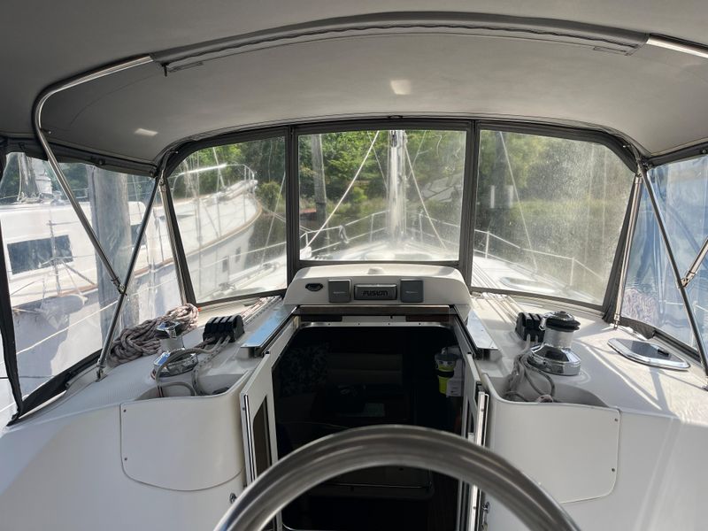 2011 Hunter 41 Deck Salon