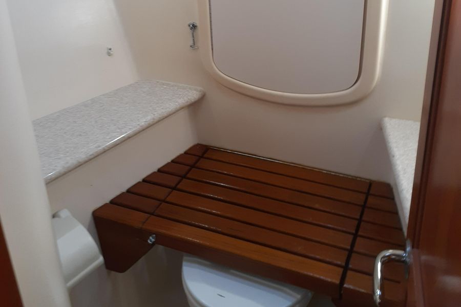 2011 Hunter 41 Deck Salon