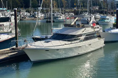 Tollycraft EY440