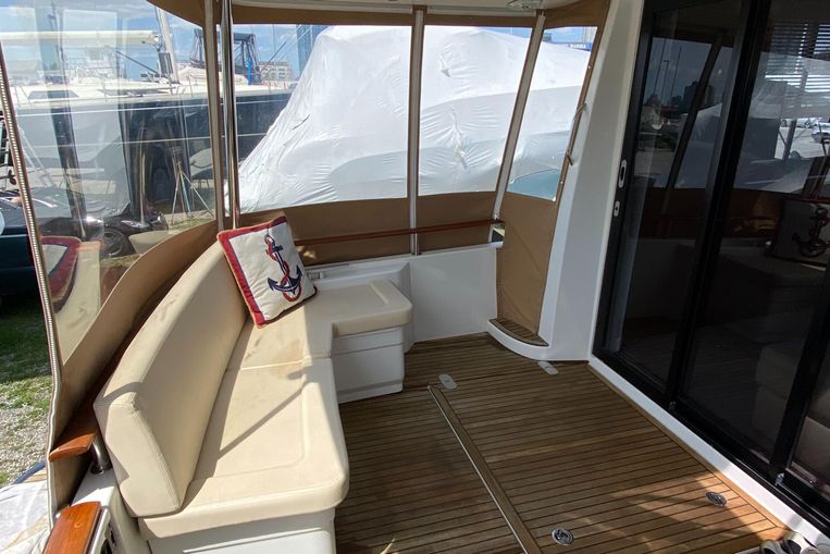 2015-44-beneteau-44-swift-trawler