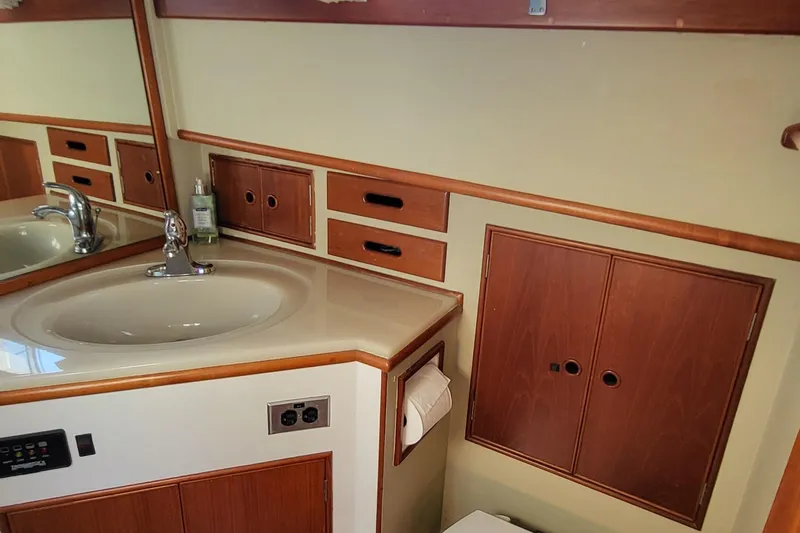 Maia Yacht Photos Pics 