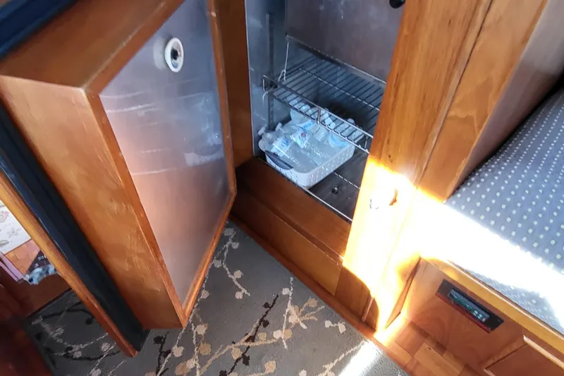 Maia Yacht Photos Pics 