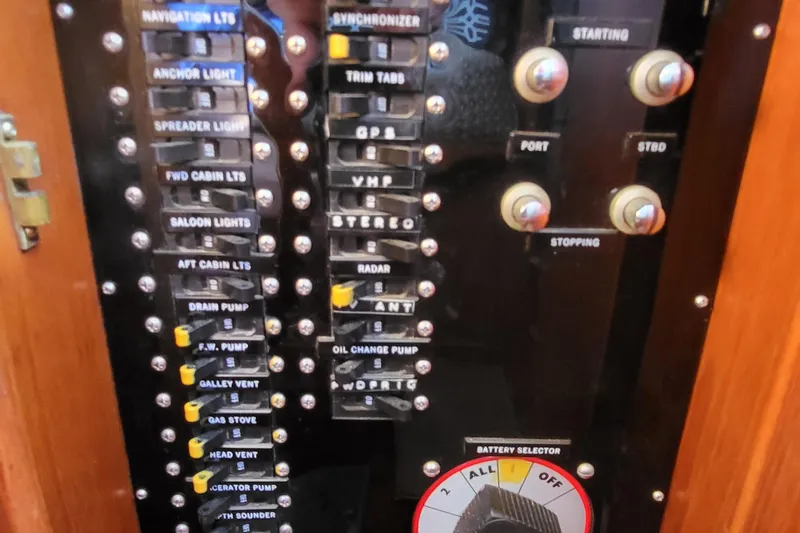 Maia Yacht Photos Pics 