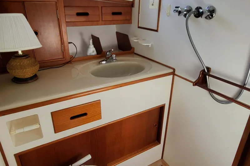 Maia Yacht Photos Pics 