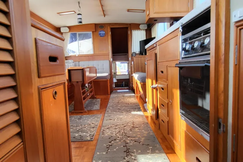 Maia Yacht Photos Pics 