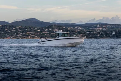 Axopar CCX Center Console