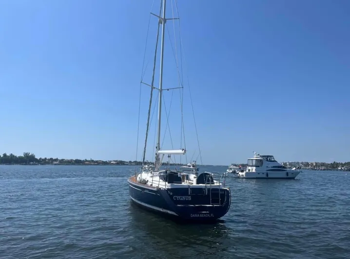 Cygnus Yacht Photos Pics 