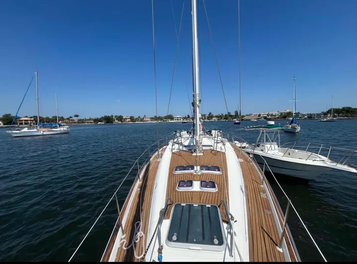 Cygnus Yacht Photos Pics 