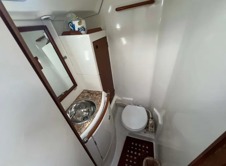 Cygnus Yacht Photos Pics 