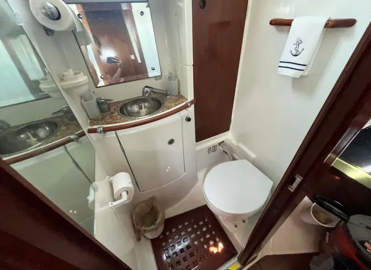 Cygnus Yacht Photos Pics 