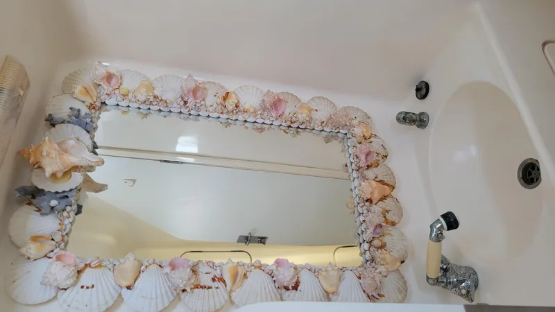 6 Kat Yacht Photos Pics 