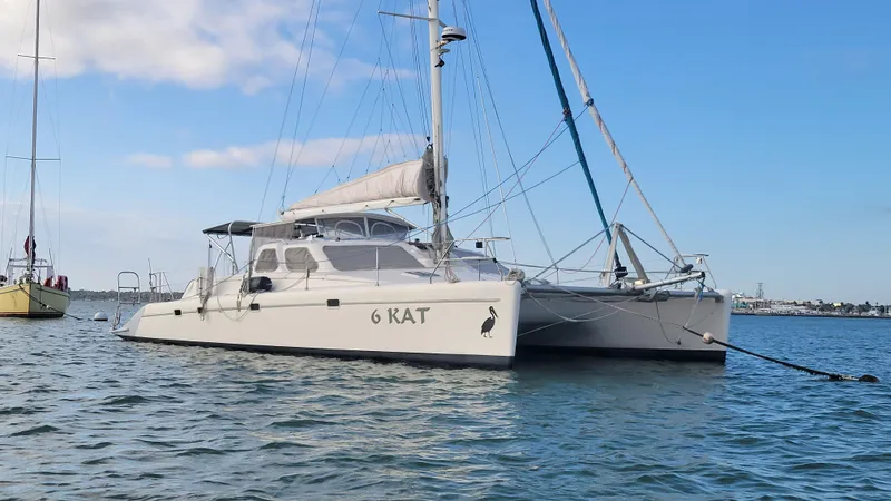 6 Kat Yacht Photos Pics 