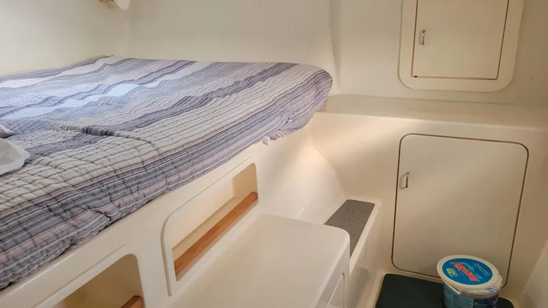 6 Kat Yacht Photos Pics 