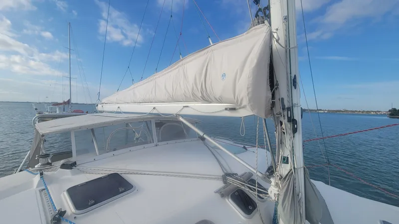 6 Kat Yacht Photos Pics 