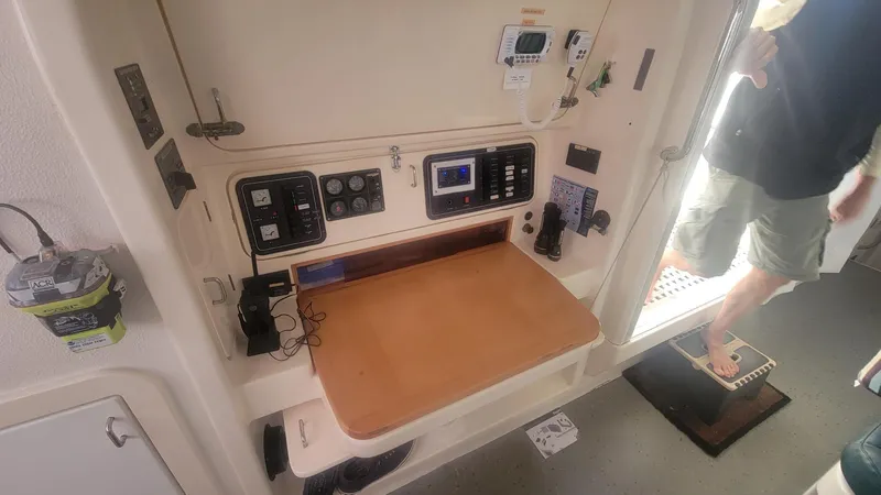 6 Kat Yacht Photos Pics 