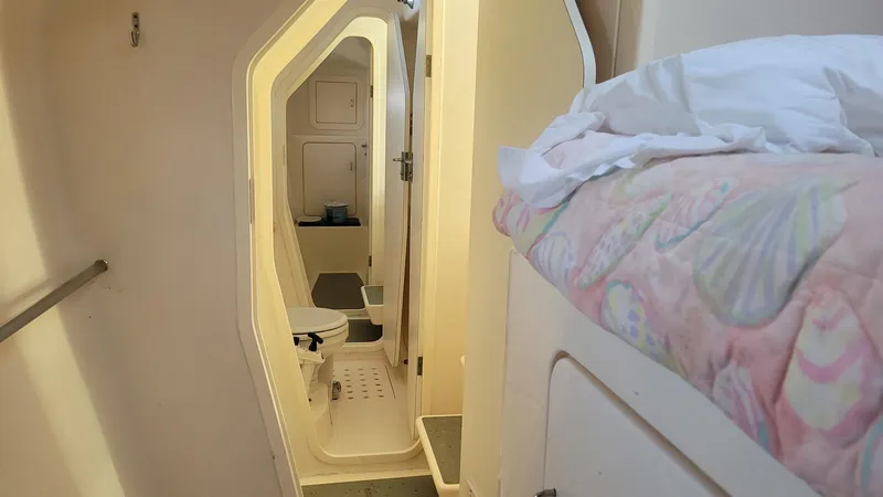 6 Kat Yacht Photos Pics 