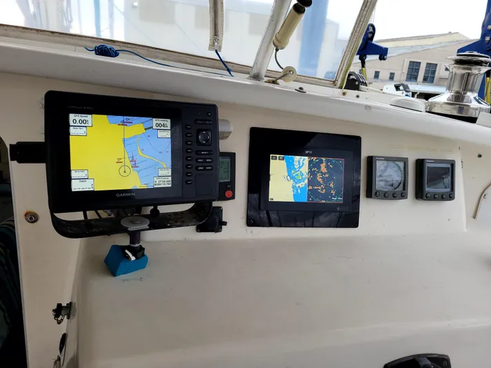 6 Kat Yacht Photos Pics 