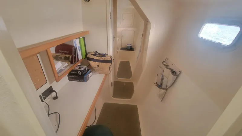 6 Kat Yacht Photos Pics 