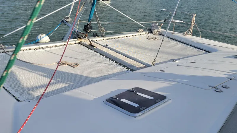 6 Kat Yacht Photos Pics 