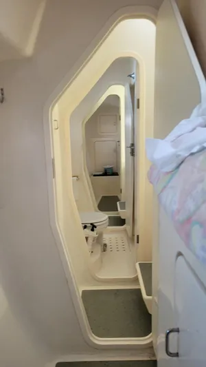 6 Kat Yacht Photos Pics 