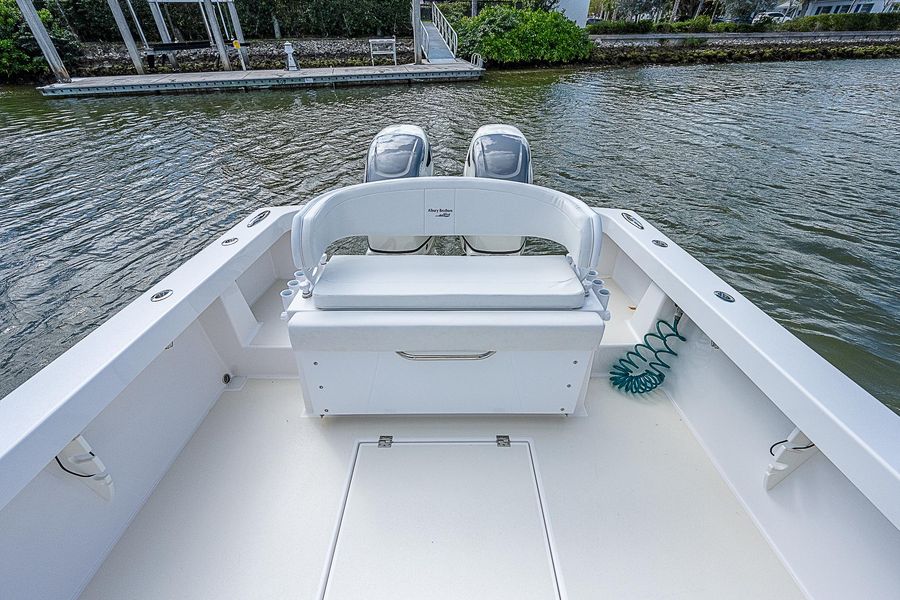 2020 Albury Brothers 33 Center Console