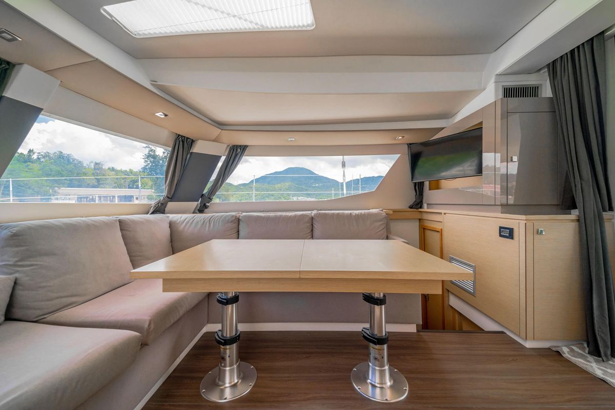 2016 Fountaine Pajot 49 