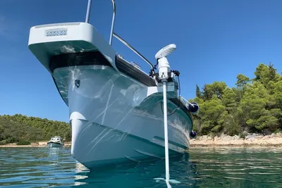 2019 Axopar 37 Sun Top