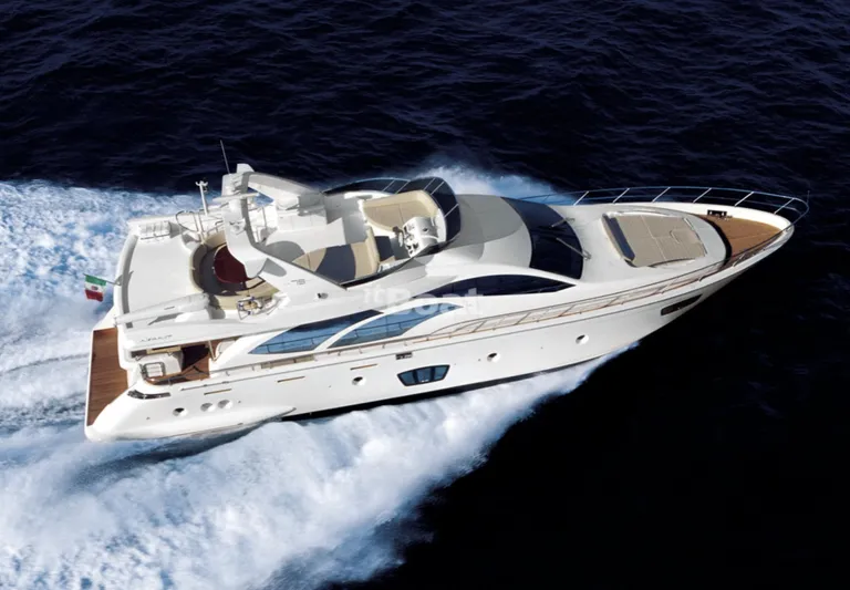 Sort Yacht Photos Pics 