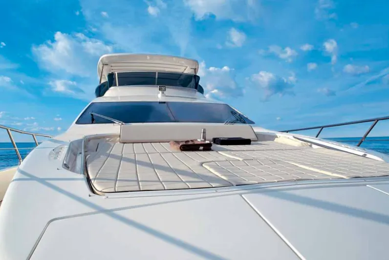 Sort Yacht Photos Pics 