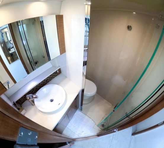 2016 Cruisers Yachts 45 