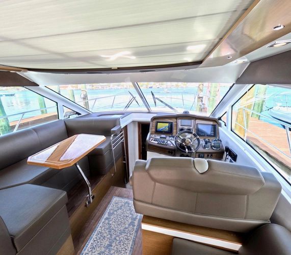 2016 Cruisers Yachts 45 