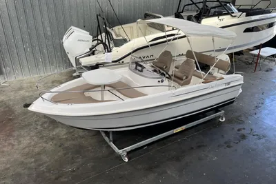 2018 B2 Marine CAP FERRET 522 OPEN