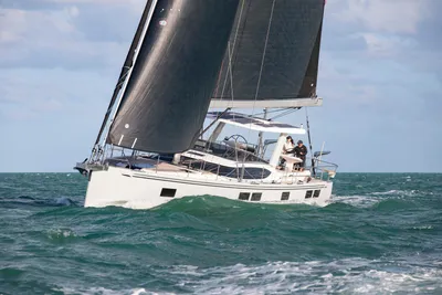 Hylas H57