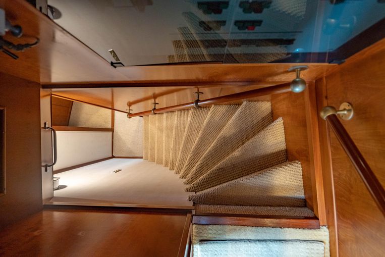 1977-85-feadship-85