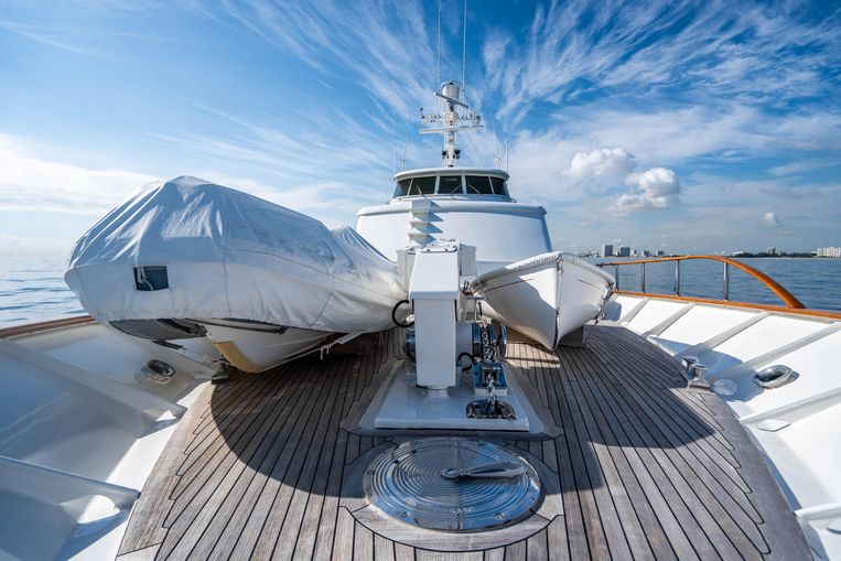 1977-85-feadship-85