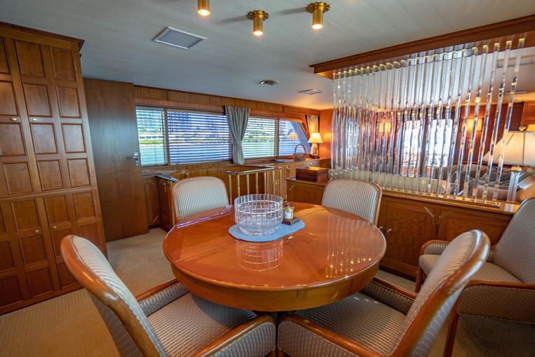 1977-85-feadship-85