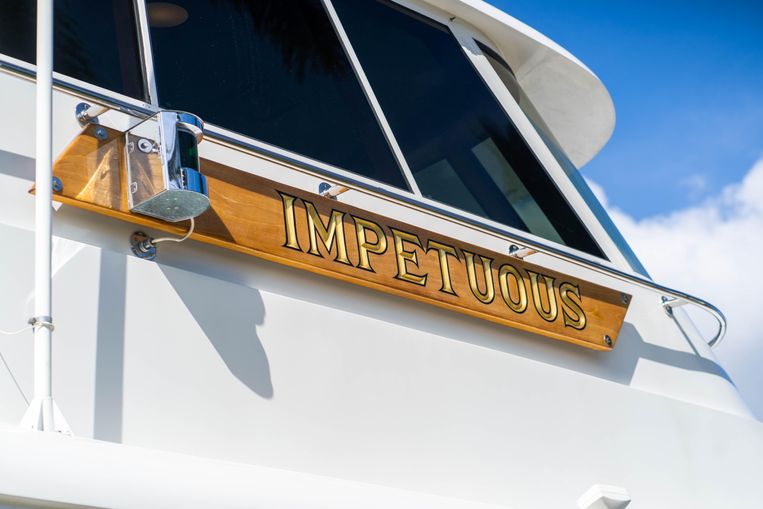 1977-85-feadship-85