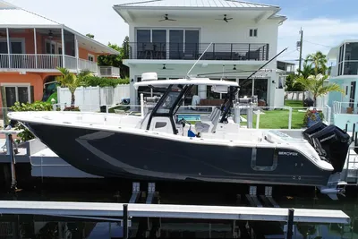 Sea Fox 328 Commander