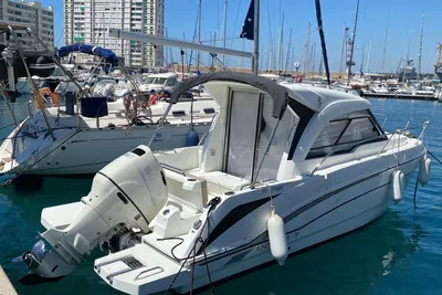 2018 Beneteau Antares 7