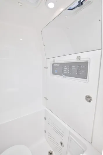  Yacht Photos Pics Head