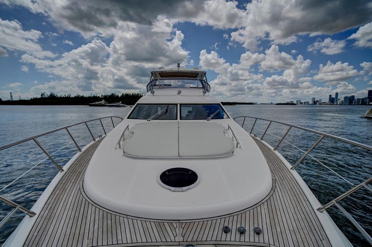2012-70-azimut-70