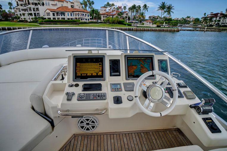 2012-70-azimut-70