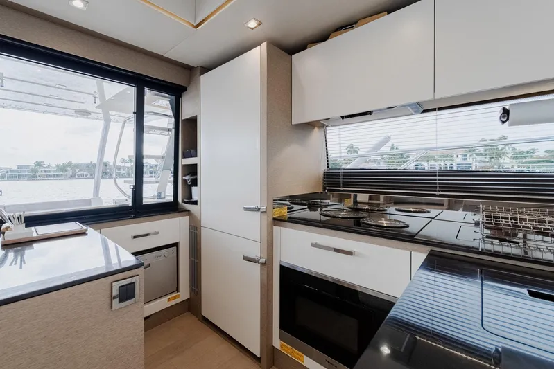 No Rush Yacht Photos Pics 