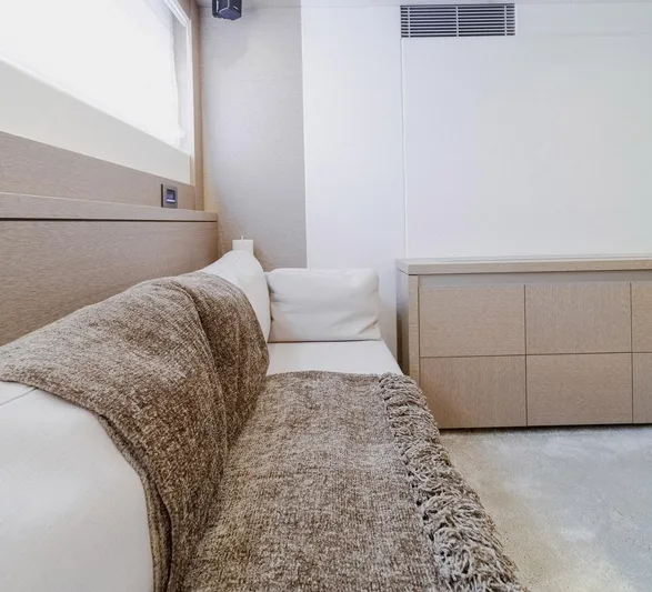 No Rush Yacht Photos Pics 